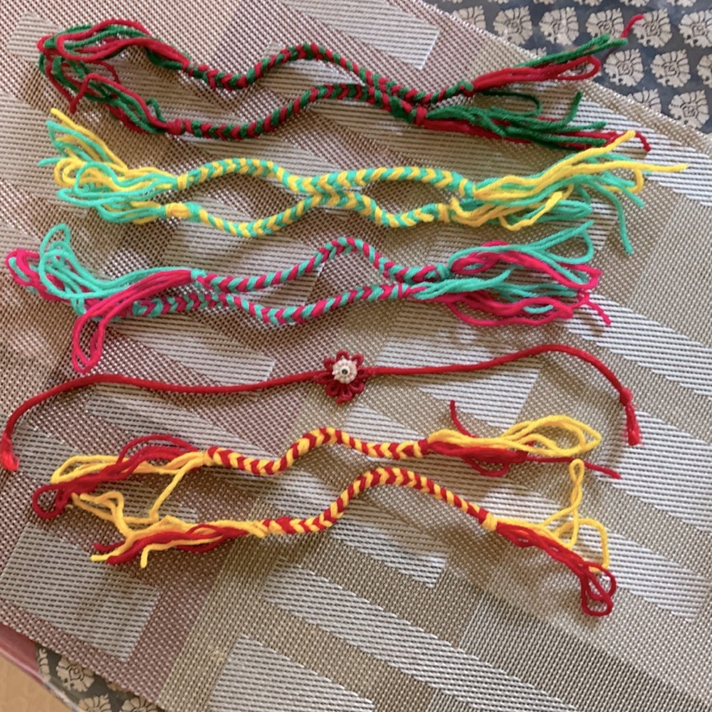 Hand tie